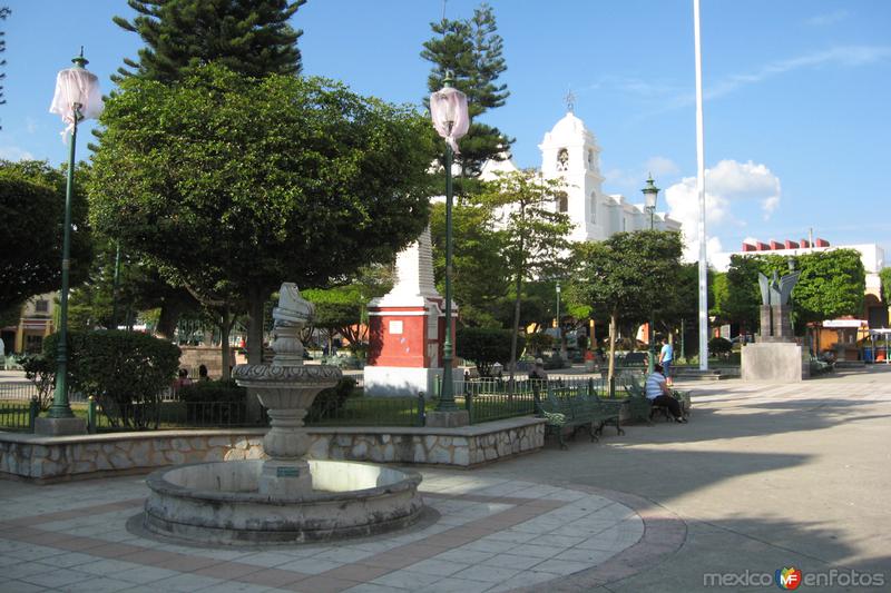 Plaza y Parroquia