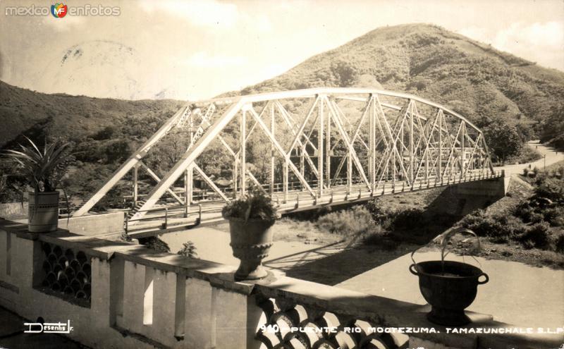 Puente sobre el Río Moctezuma