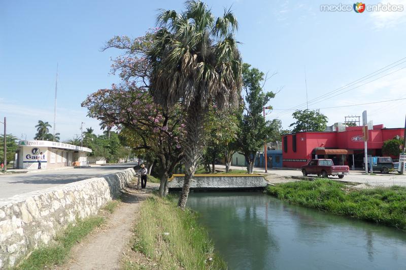 Canal de Riego