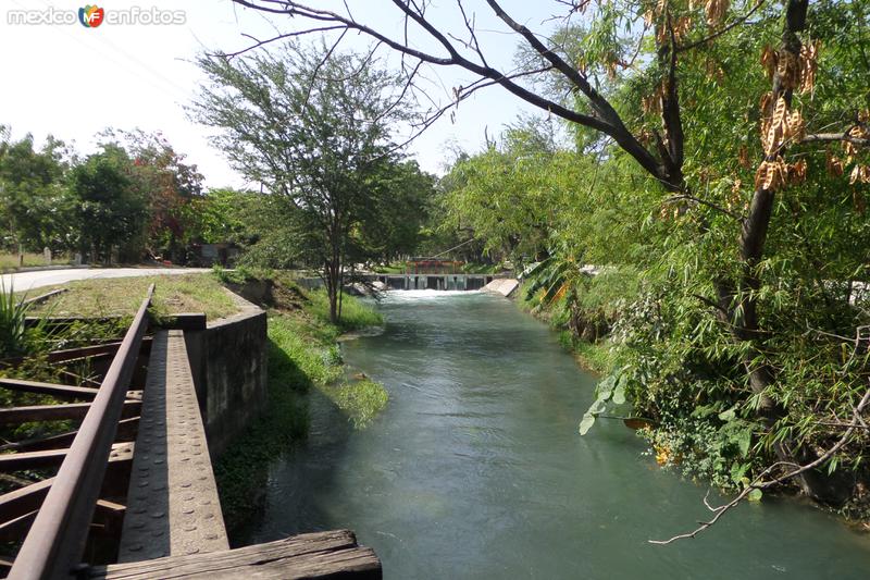 Canal de Riego