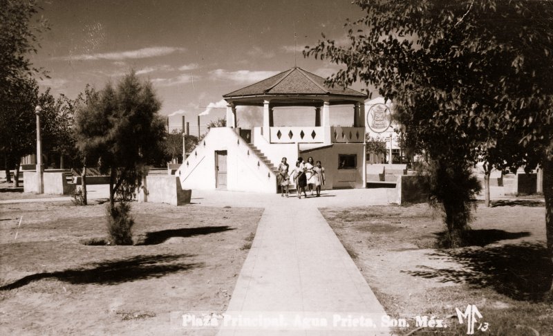 Plaza principal de Agua Prieta