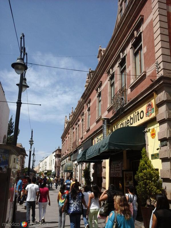 Calles Hidalgo, Zaragoza y calzada de Guadalupe.