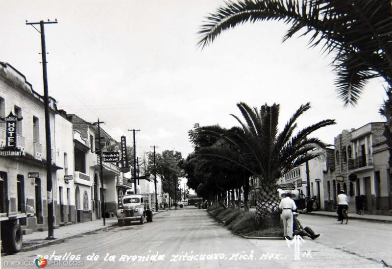 Escena Callejera 1945