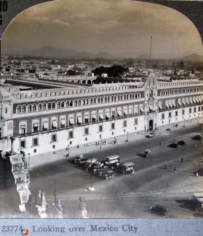 El Palacio Nacional desde La Catedral