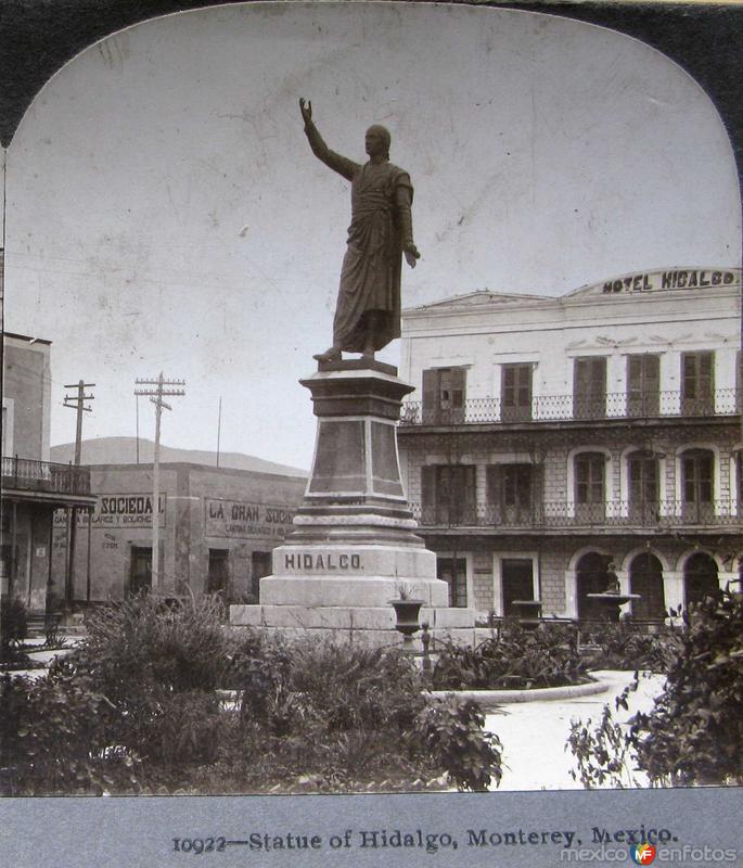 Estatua de Hidalgo
