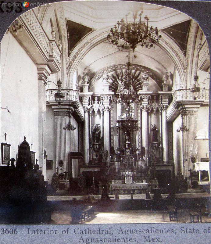 Interior de la Catedral (ca. 1900)