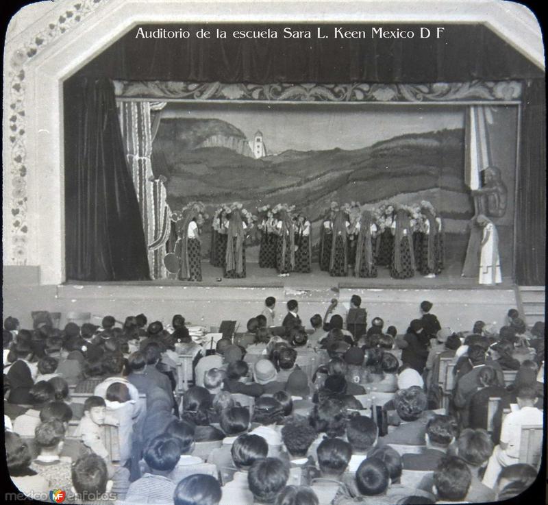 AUDITORIO de la escuela SARA L KEEN