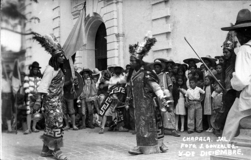 Danzantes 1945