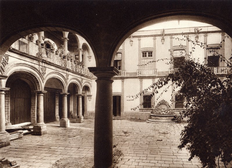 Casa de los Condes de Santiago (circa 1920)