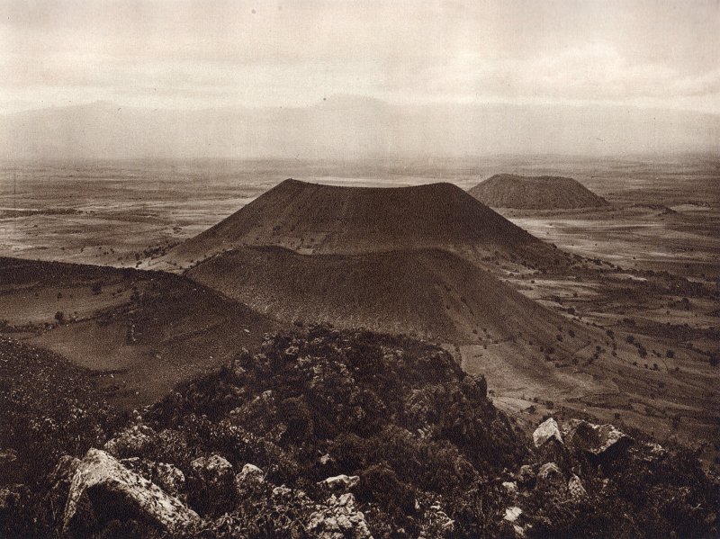 Sierra de Santa Catarina, vista desde La Caldera (circa 1920)