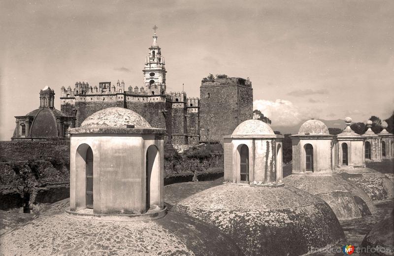 Cholula, San Gabriel, vista desde la Capilla Real