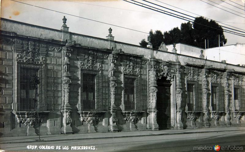 Colegio de los Mascarones