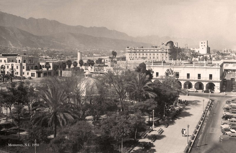 Monterrey, Plaza y Presidencia Municipal