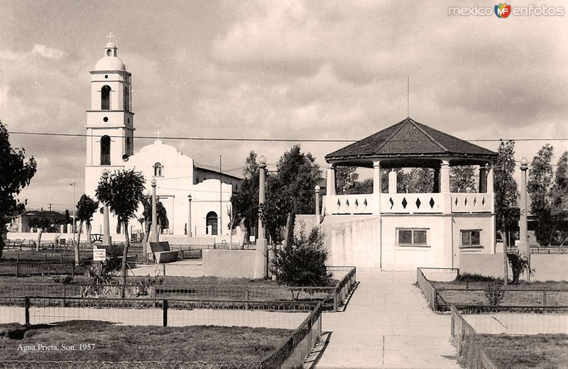 Agua Prieta, plaza central, 1957