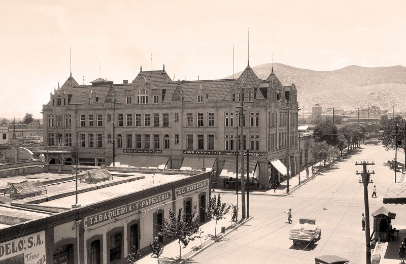Torreón, al fondo el Hotel Salvador, 1928