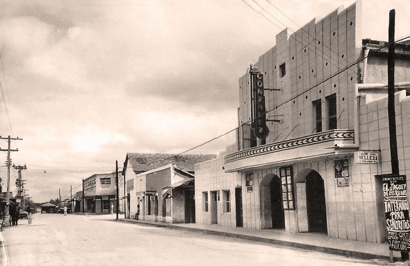 Villa Acuña, Cine González