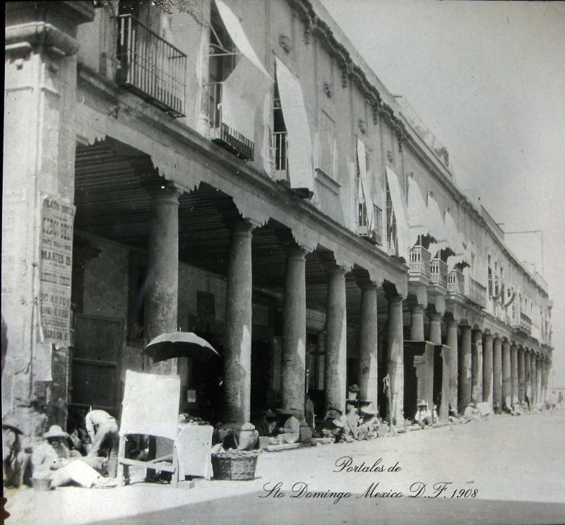 Portales en la Plaza de Santo Domingo