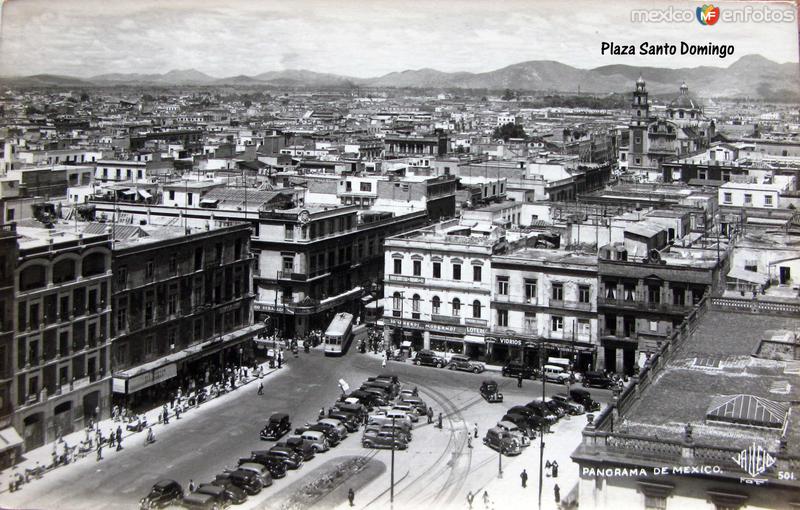 Panorama a la izquierda la Plaza de Sto Domingo