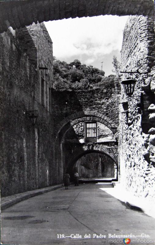 Escena Callejera CALLE DEL PADRE BELAUNZARAN