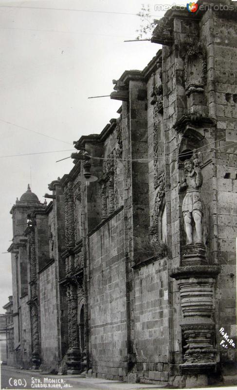 MONUMENTO EN LA IGLESIA DE SANTA MONICA