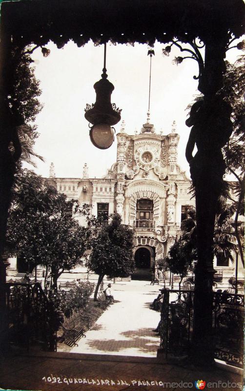 PALACIO DE GOBIERNO POR EL FOTOGRAFO HUGO BREHME