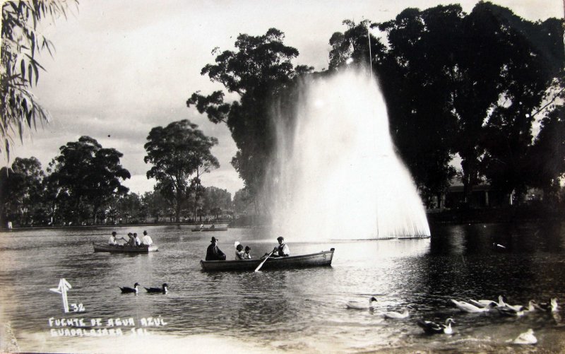 PANORAMA FUENTE DE AGUA AZUL