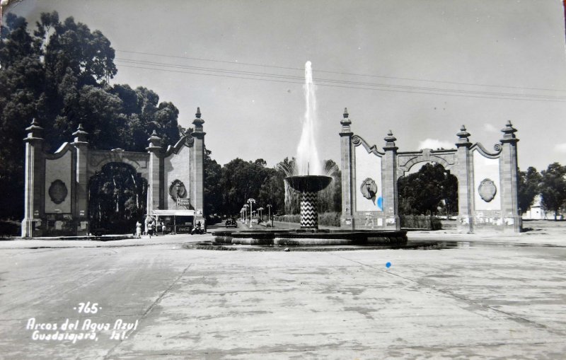 ARCOS DE AGUA AZUL