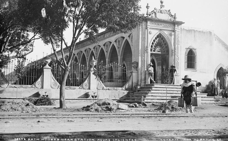 Baños de aguas termales (por William Henry Jackson, c. 1888)