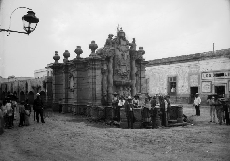 Salto del Agua (por William Henry Jackson, c. 1888)