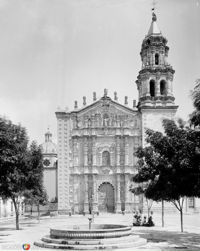 Iglesia del Carmen (por William Henry Jackson, c. 1888)