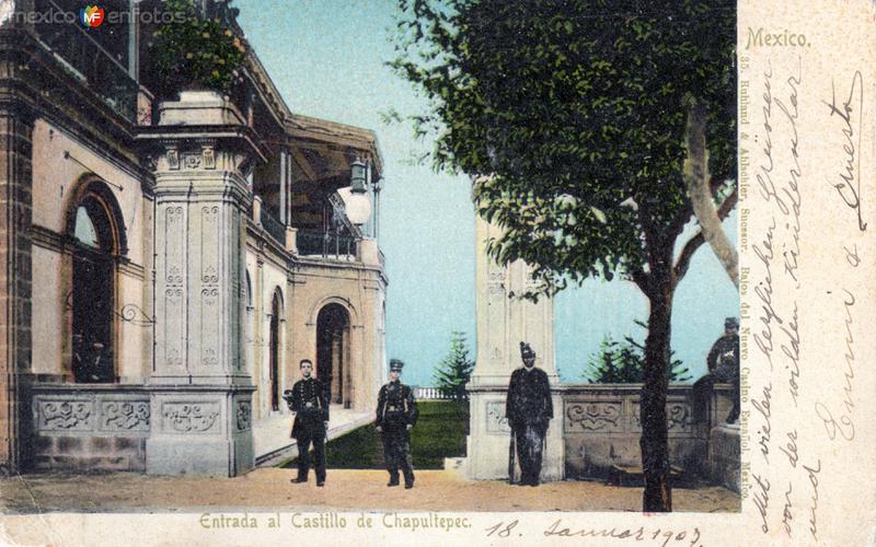 Entrada al Castillo de Chapultepec