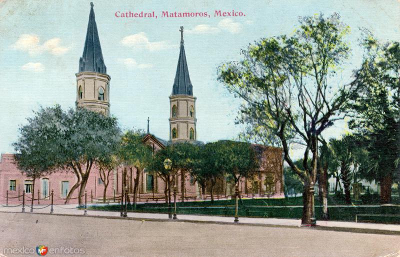 Catedral y plaza de Matamoros