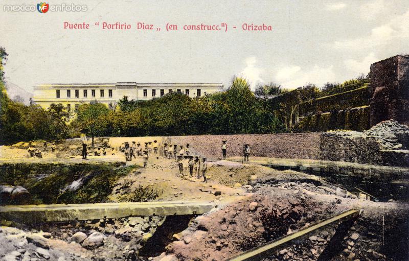 Construcción del Puente Porfirio Díaz