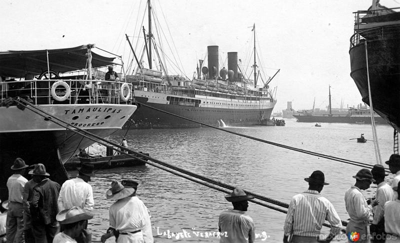 Barcos en el Puerto de Veracruz