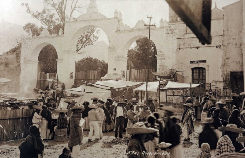 Mercado tipico por el fotografo HUGO BREHME