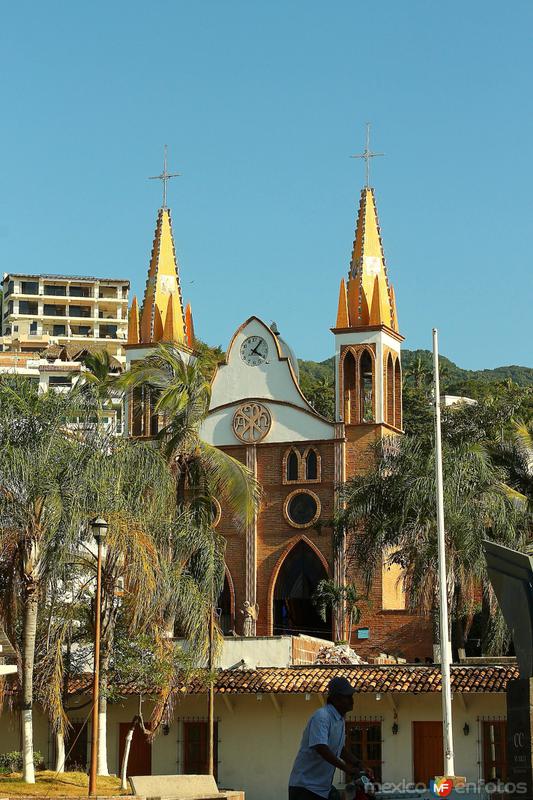 IGLESIA DE NUESTRA SEÑORA DEL REFUGIO...PUERTO VALLARTA 2014 - Puerto Vallarta, Jalisco (MX14218536679286) IGLESIA DE NUESTRA SEÑORA DEL REFUGIO...PUERTO VALLARTA 2014 - Puerto Vallarta, Jalisco (MX14218536679286)
