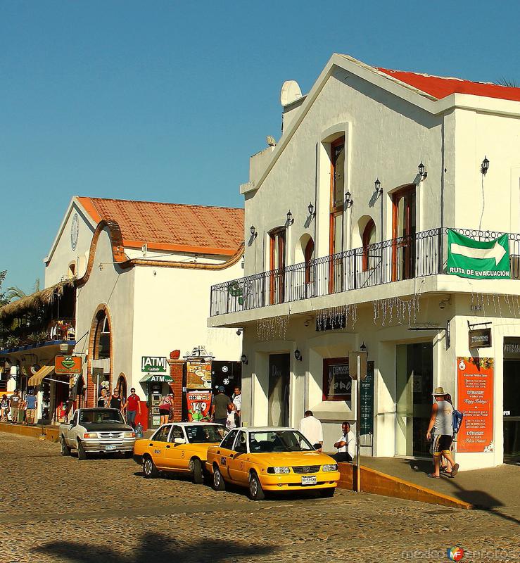 PASEO POR EL MALECON DE PUERTO VALLARTA...2014