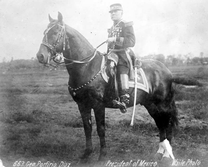 Porfirio Díaz a caballo (Bain News Service, c. 1910)