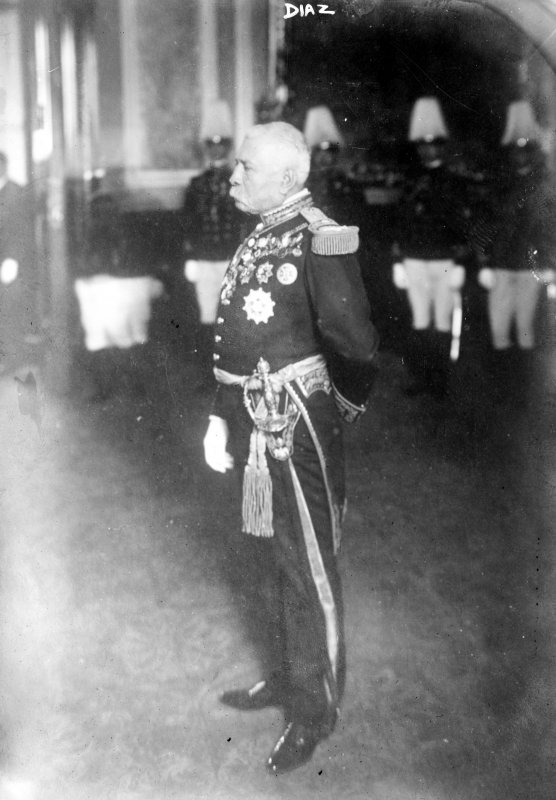 Porfirio Díaz en traje militar (Bain News Service, c. 1910)