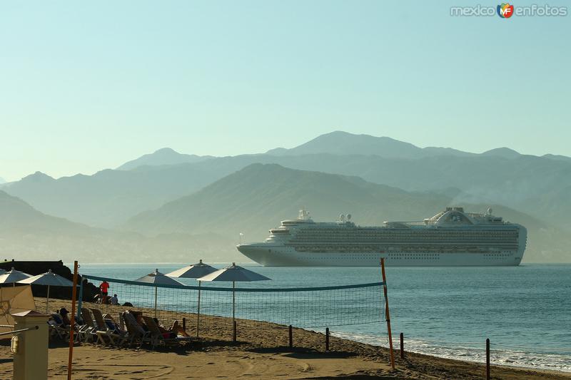 CRUCERO TURISTICO 2014