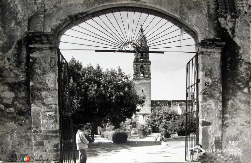 IGLESIA Y PANORAMA