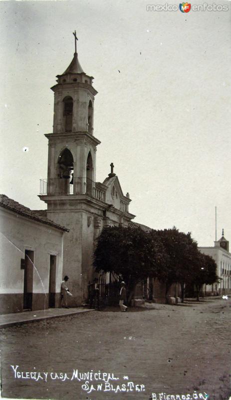 IGLESIA Y CASA MUNICIPAL