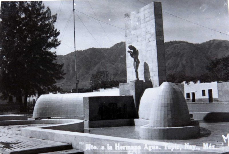 MONUMENTO A LA HERMANA AGUA