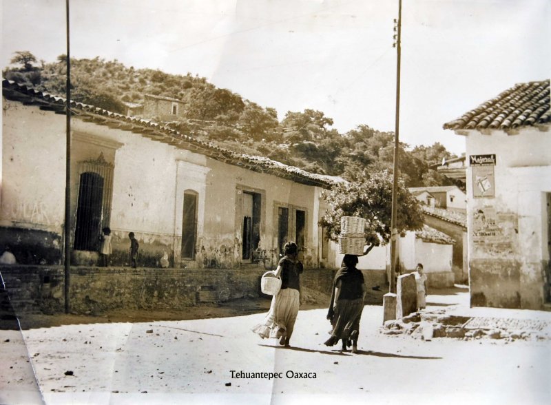 ESCENA CALLEJERA