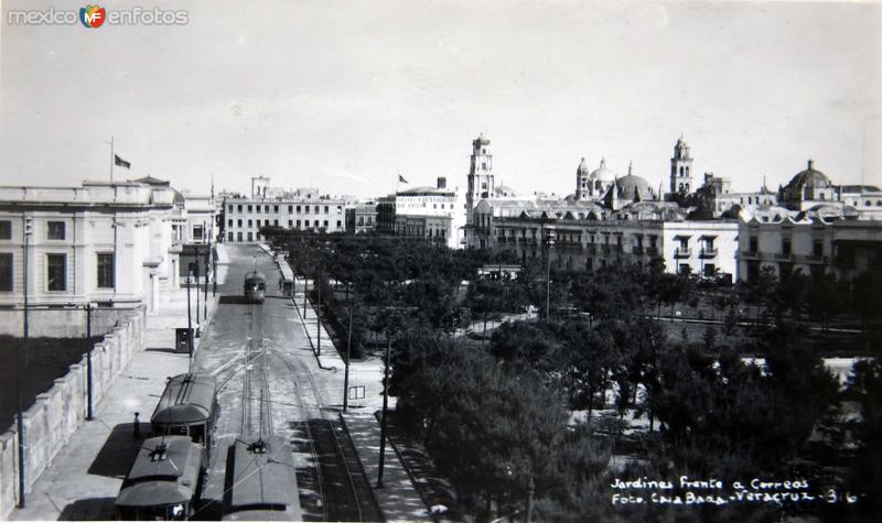 JARDINES Y PLAZA