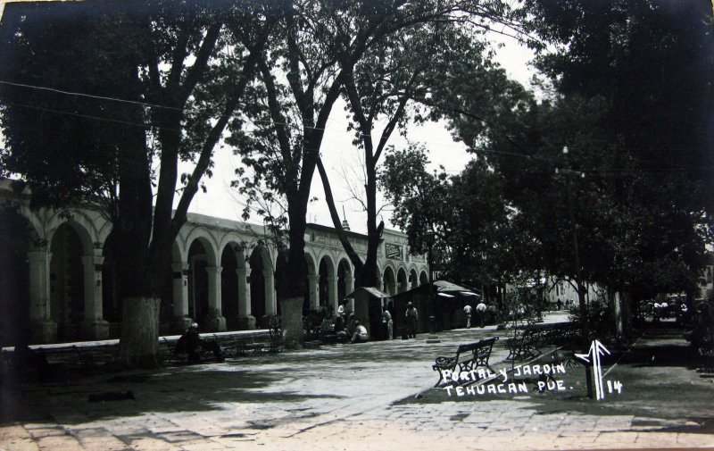 PORTAL Y JARDIN