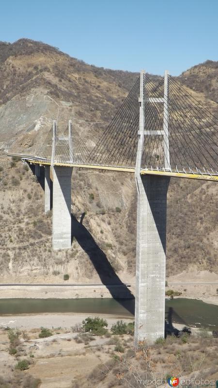 Puente Mezcala sobre el Río Balsas. Marzo/2015
