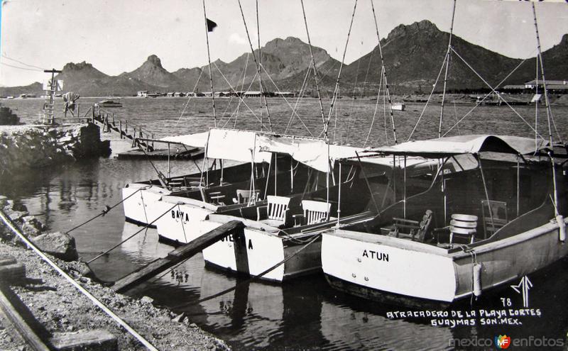 ATRACADERO EN LA PLAYA DE CORTES