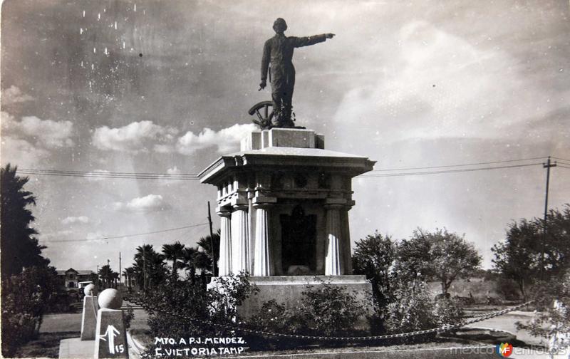 MONUMENTO A P J MENDEZ