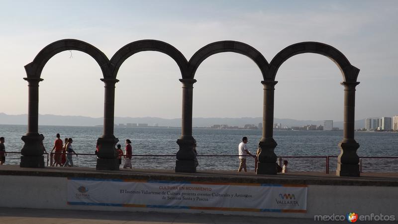 Los arcos de Puerto Vallarta. Abril/2015